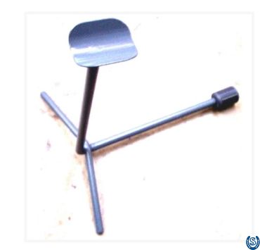 Anvil Brand Hoof Stand L Shaped 22"